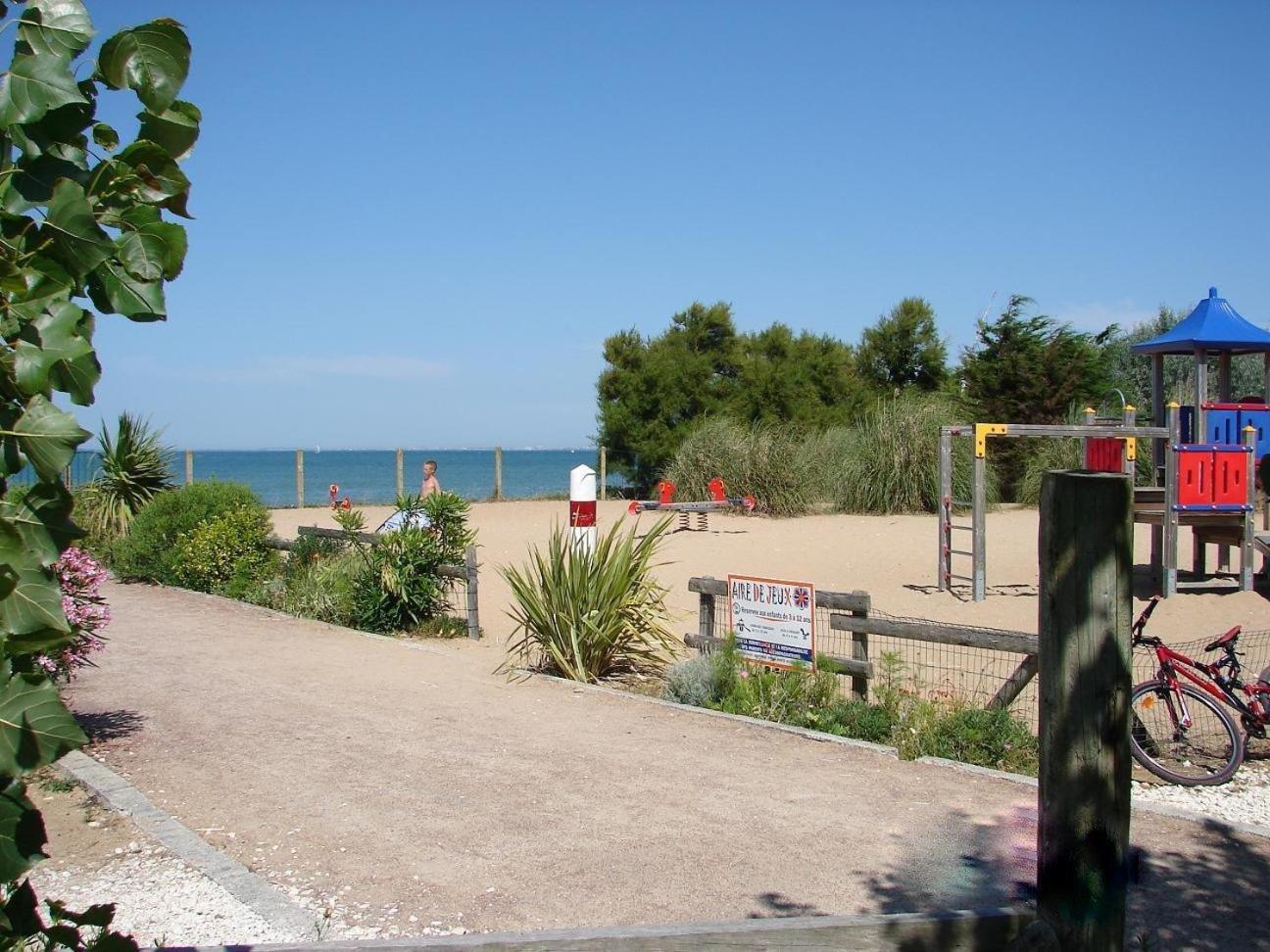 Camping Phare Ouest Saint-Denis-d'Oleron Exterior photo
